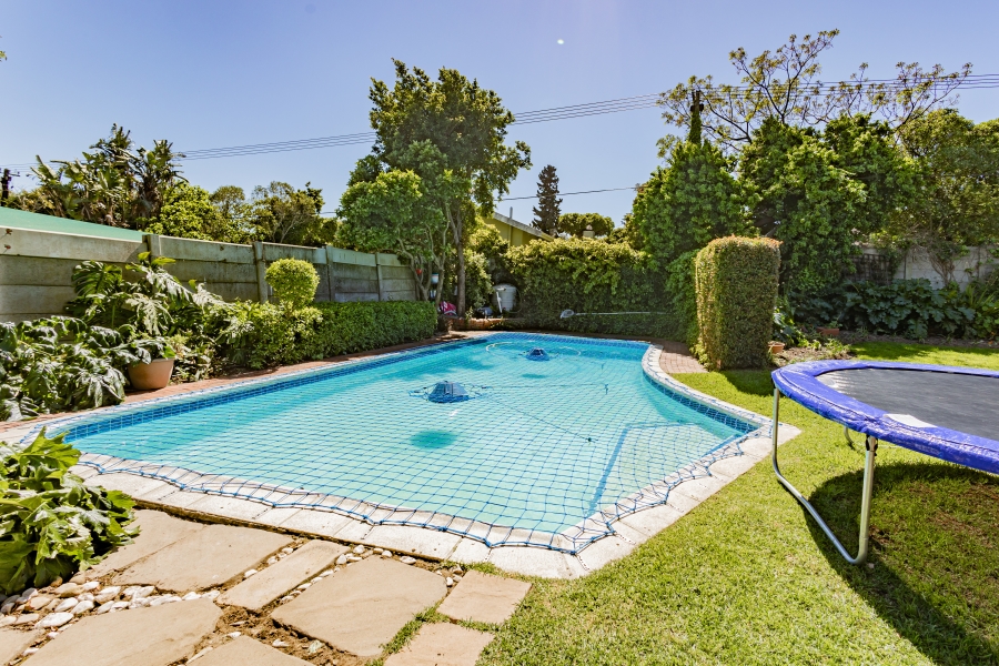 4 Bedroom Property for Sale in Kenridge Western Cape